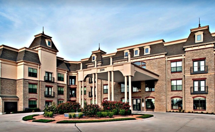 Discovery Village At Castle Hills, Lewisville, TX 2