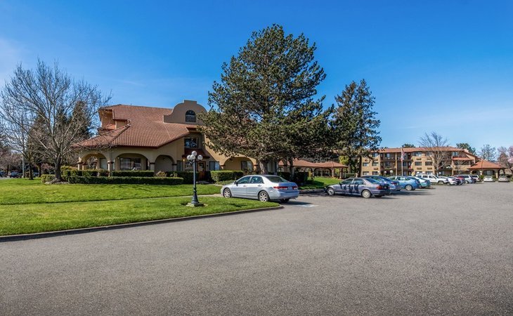 Redwood Retirement Residence, Napa, CA 10