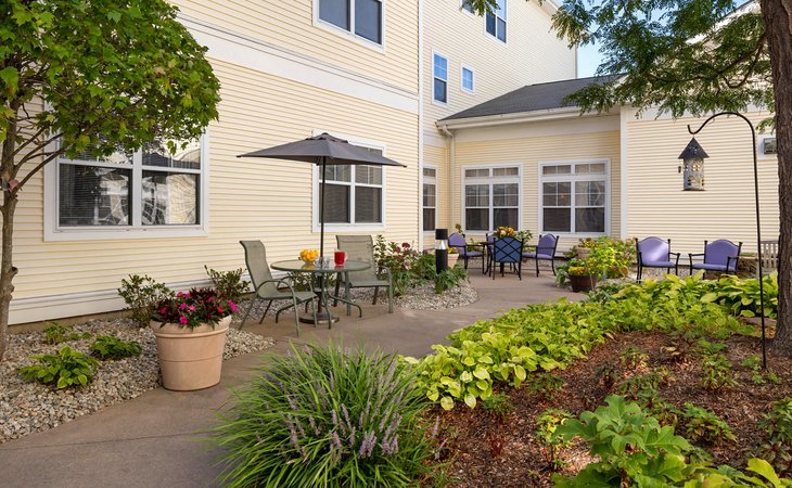 Atria Lincoln Place, Lincoln, RI 9