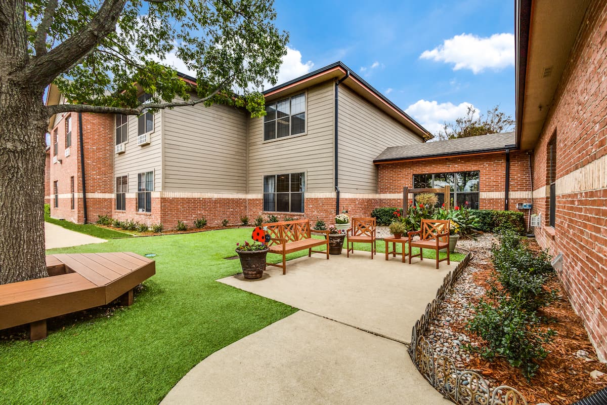 Cambridge Court Senior Living, Mesquite, TX 2