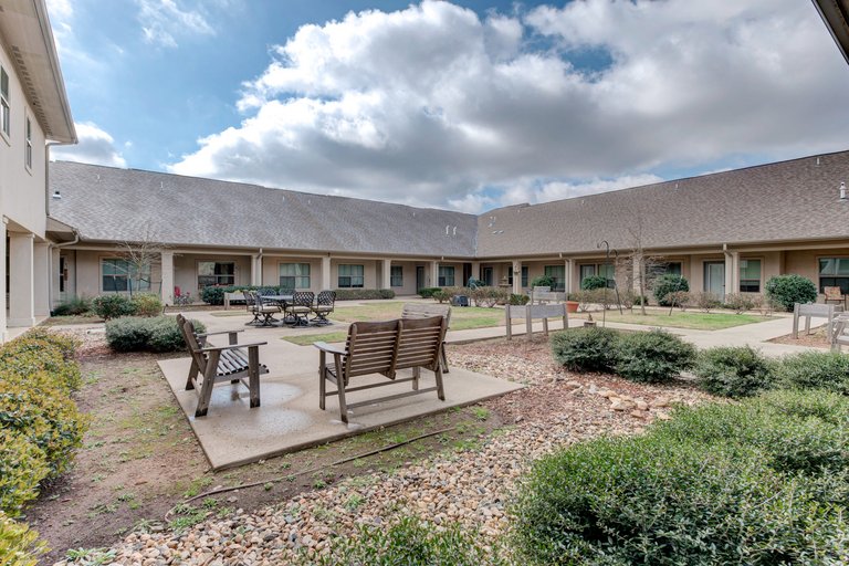 Arabella of Athens Senior Living, Athens, TX 21