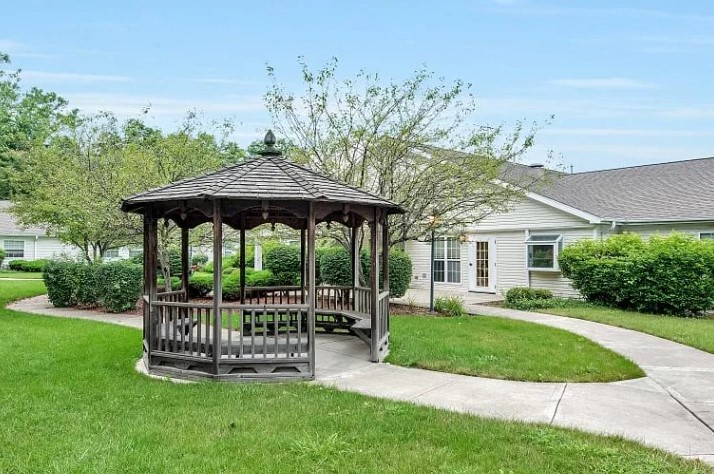 Charter Senior Living of Hazel Crest, Hazel Crest, IL 11